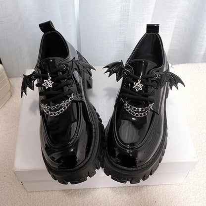 Metal Chain Platform Shoes Women Lolita Gothic Wing Design Shoes for Women College Style Leather Pumps Women School Uniform Shoe