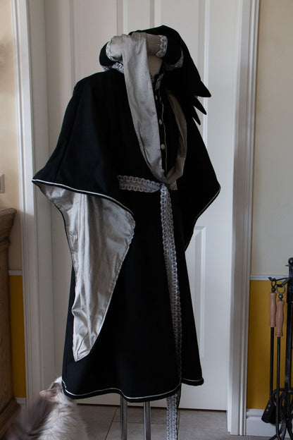 Late Medieval Short Gown for Men with Matching Chaperon